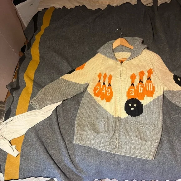 Vintage 1950 cowichan wool sweater bowling theme - Picture 9 of 9